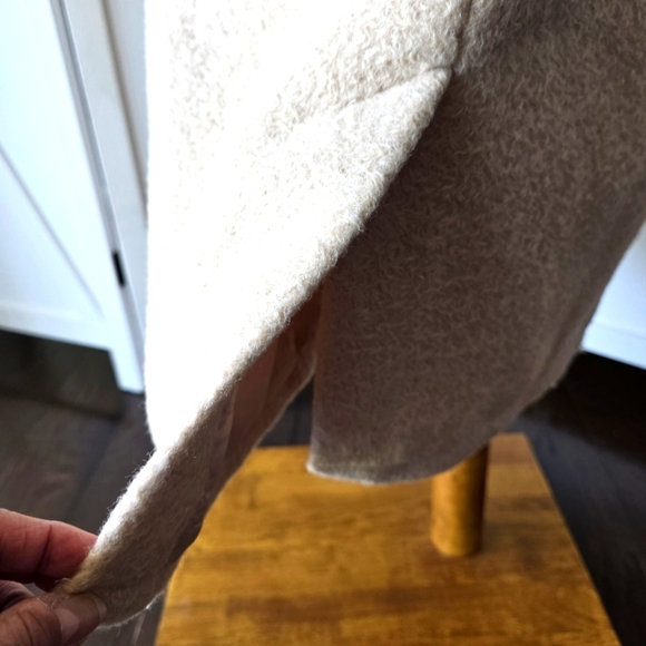 Elegant Double Breasted Cream Jacket - Picture 7 of 11